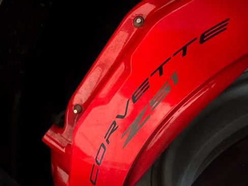 Used 2021 Chevrolet Corvette Stingray Preferred Cpe w/ Z51 Performance Package RWD image 27