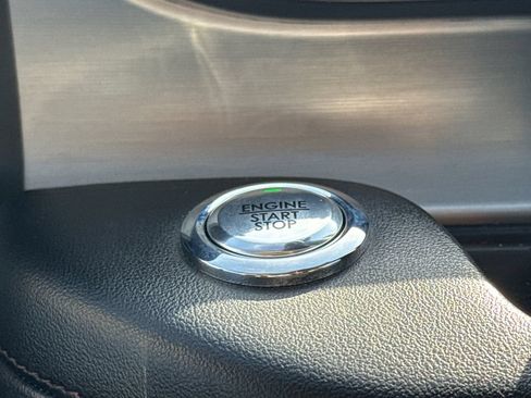 Used 2023 Lincoln Aviator AWD w/ Premium Package image 28