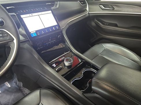 Certified 2023 Jeep Grand Cherokee Limited AWD/4WD image 23
