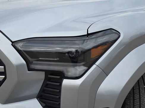 Certified 2025 Toyota Tacoma Limited image 31