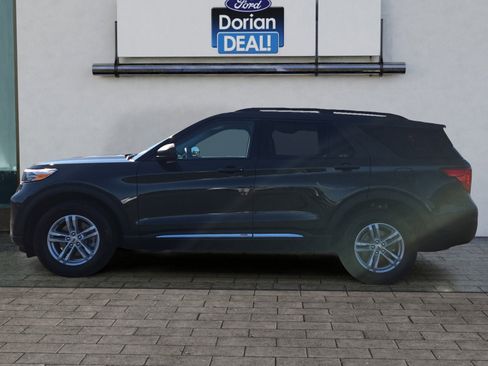 Certified 2023 Ford Explorer XLT w/ Equipment Group 202A image 6