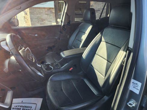 Used 2024 GMC Terrain SLT image 14