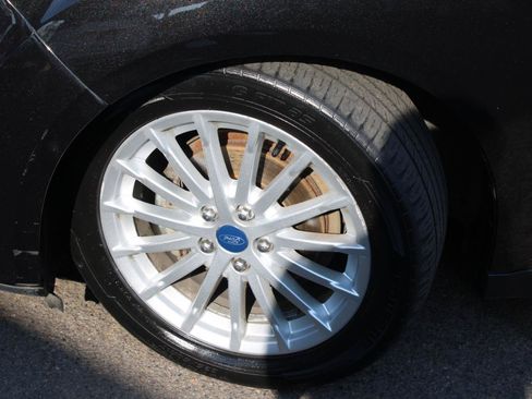 Used 2013 Ford C-MAX SE FWD image 17