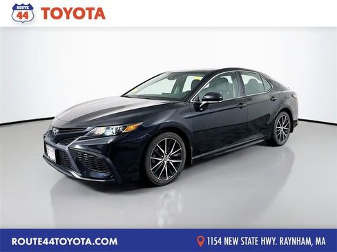 Used 2023 Toyota Camry SE image 1