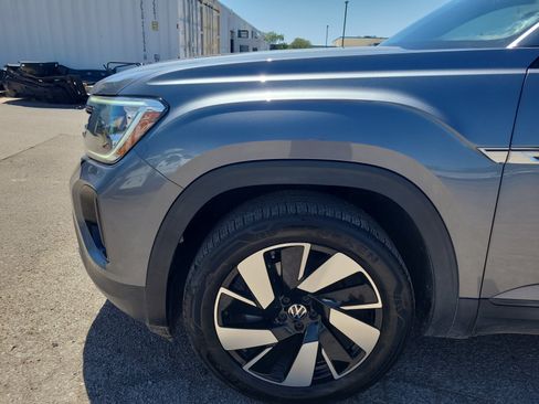 Used 2024 Volkswagen Atlas Cross Sport SE AWD/4WD image 10