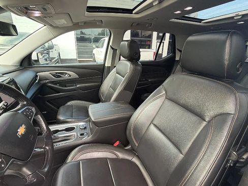 Used 2019 Chevrolet Traverse LT w/ LT Premium Package AWD/4WD image 37