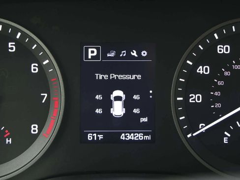 Used 2018 Hyundai Tucson SE image 24