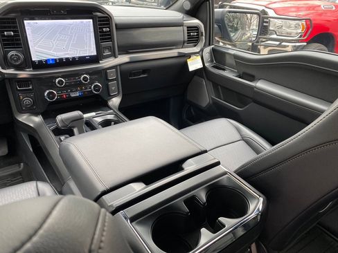 Certified 2025 Ford F150 Lariat w/ Equipment Group 501A Mid image 17