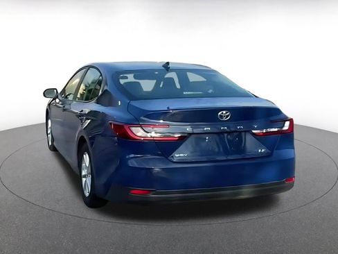Used 2025 Toyota Camry LE image 11