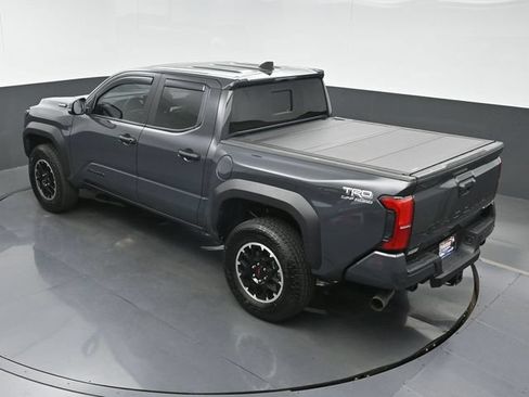 Used 2025 Toyota Tacoma TRD Off-Road w/ TRD Off Road Upgrade Package AWD/4WD image 31
