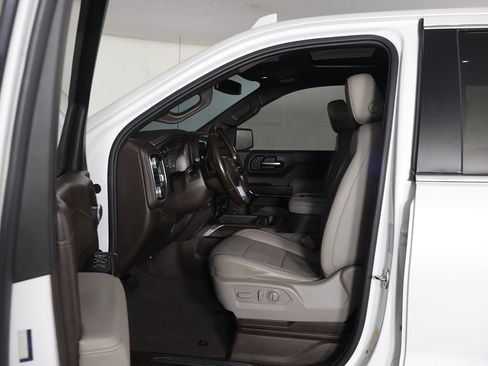 Used 2019 GMC Sierra 1500 SLT image 32