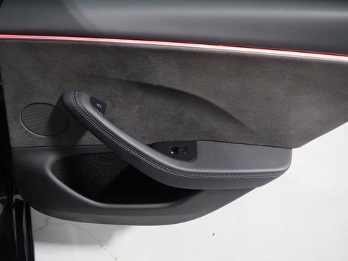 Used 2025 Tesla Model 3 AWD/4WD image 60