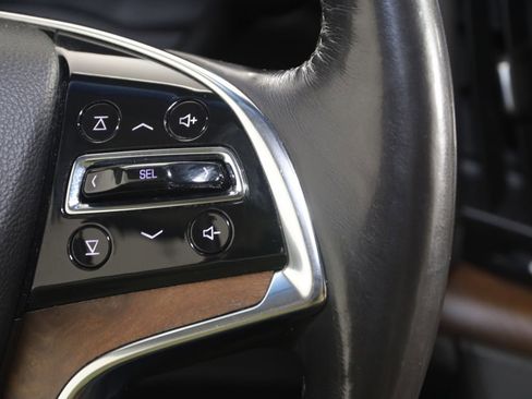 Used 2019 Cadillac Escalade ESV Premium Luxury image 38