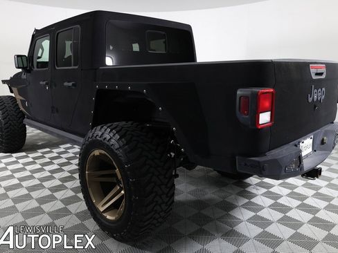 Used 2022 Jeep Gladiator Sport image 8