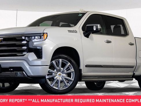 Used 2024 Chevrolet Silverado 1500 High Country w/ High Country Premium Package AWD/4WD image 2