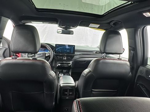 Used 2024 Ford Escape ST-Line Elite w/ Premium Technology Package image 18