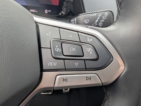 Used 2024 Volkswagen Atlas Cross Sport SEL Premium R-Line image 34