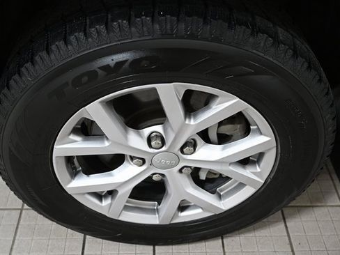 Used 2021 Jeep Grand Cherokee L Limited w/ MOPAR Finishing Package image 19