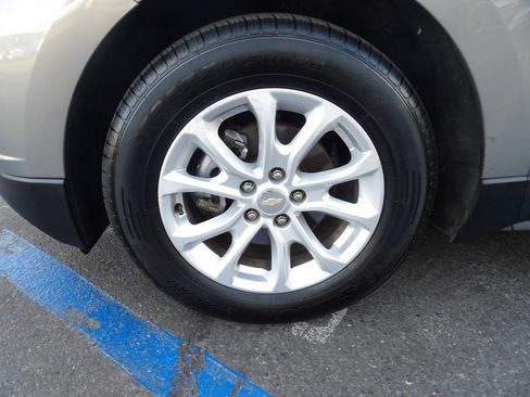 Used 2018 Chevrolet Equinox LT FWD image 14
