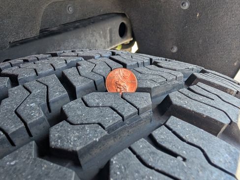 Used 2021 Chevrolet Colorado LT w/ Fleet Safety Package image 38