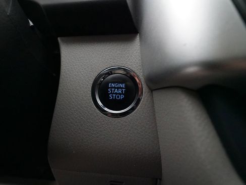 Used 2018 Toyota Highlander Limited Platinum image 31