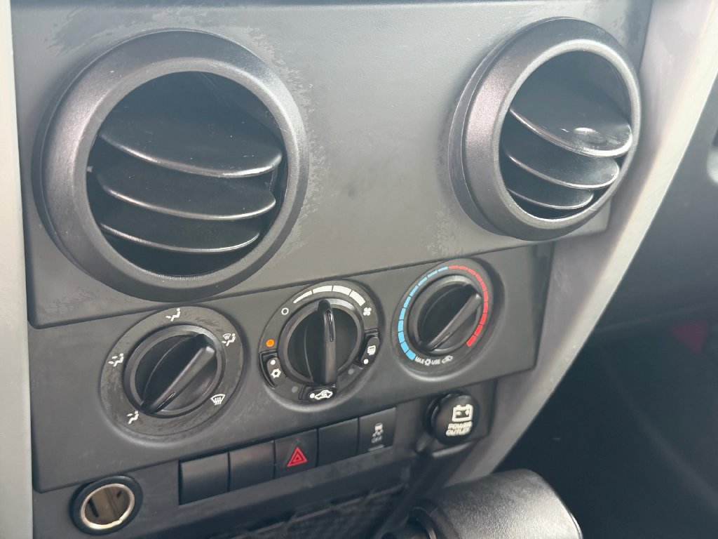 Used 2010 Jeep Wrangler Unlimited Sport AWD/4WD image 21