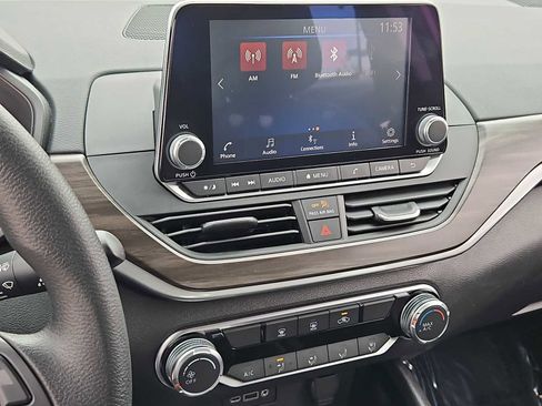 Used 2024 Nissan Altima 2.5 SV image 27