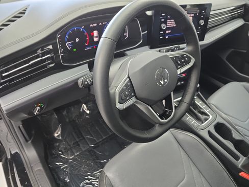 Certified 2025 Volkswagen Jetta SEL image 15