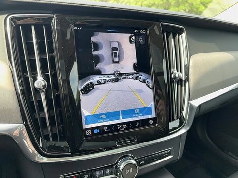 New 2025 Volvo V90 B6 Cross Country Ultra w/ Protection Package Premier image 24