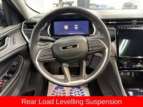 Used 2023 Jeep Grand Cherokee Limited w/ Trailer Tow Prep Group (B) image 16