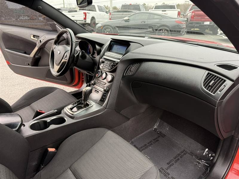 Used 2015 Hyundai Genesis 3.8 RWD image 14