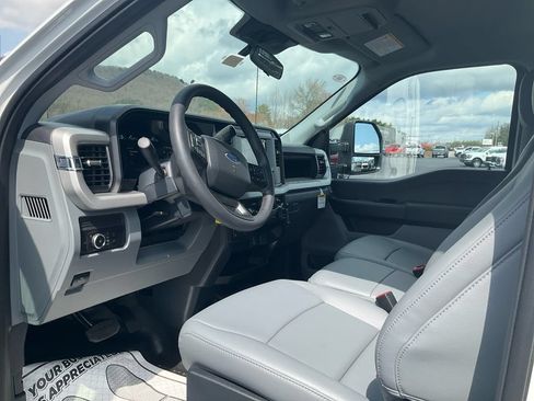 New 2026 Ford F250 XL AWD/4WD image 15