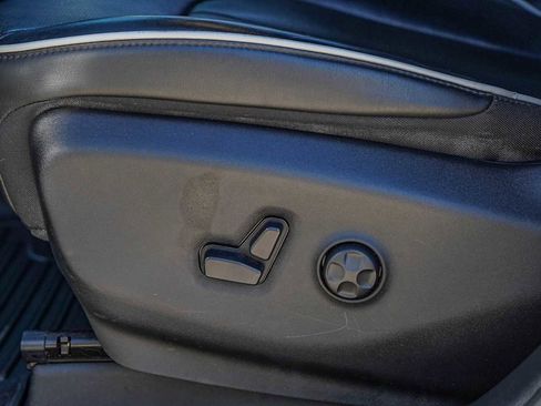 Used 2020 Chrysler Pacifica Limited w/ S Appearance Package image 25