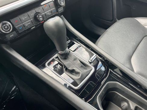 Used 2025 Jeep Compass Limited image 41