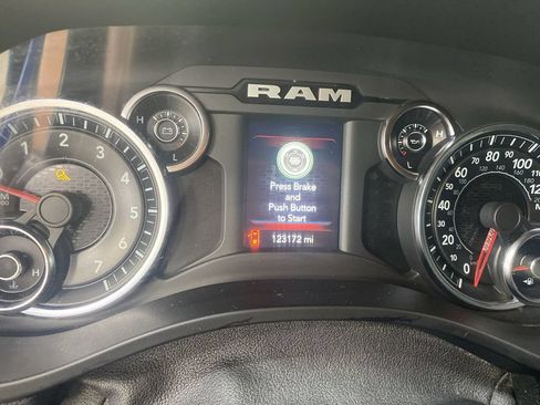 Used 2019 RAM 1500 Big Horn AWD/4WD image 14