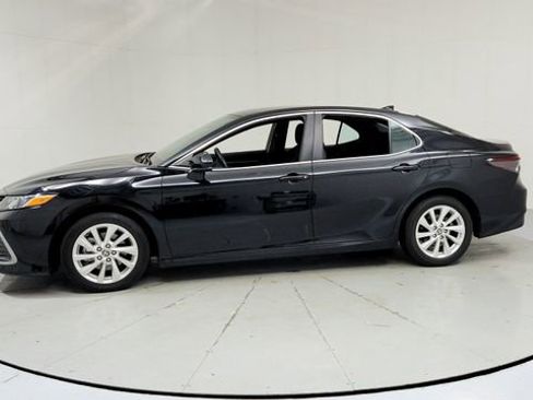 Used 2023 Toyota Camry LE image 2