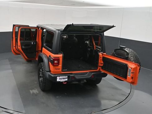 Used 2018 Jeep Wrangler Unlimited Rubicon AWD/4WD image 58
