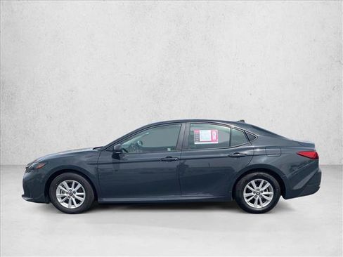 Used 2025 Toyota Camry LE FWD image 10