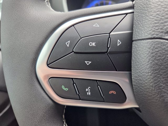 New 2027 Chrysler Pacifica Select FWD image 30