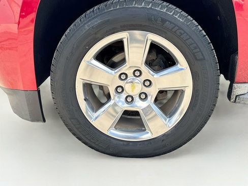 Used 2015 Chevrolet Suburban LT RWD image 42
