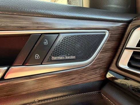 Used 2024 Volkswagen Atlas SEL Premium R-Line image 17