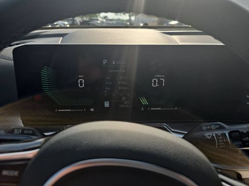 Used 2025 Kia Sorento S w/ Panoramic Sunroof Package FWD image 19