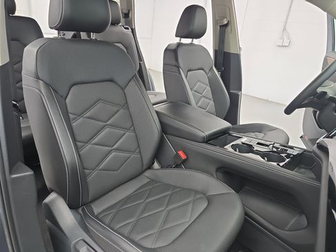 Certified 2024 Volkswagen Atlas SE AWD/4WD image 10