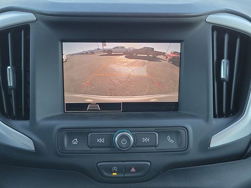 Used 2024 GMC Terrain SLE image 15