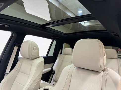 Certified 2025 Mercedes-Benz GLS 450 4MATIC image 9