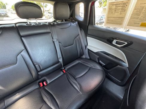 Used 2025 Jeep Compass Limited AWD/4WD image 33