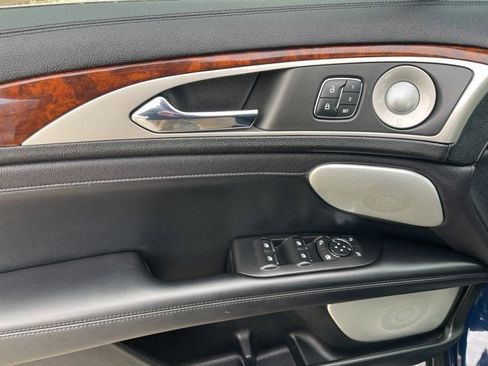 Used 2020 Lincoln MKZ Reserve w/ Luxury Package image 44