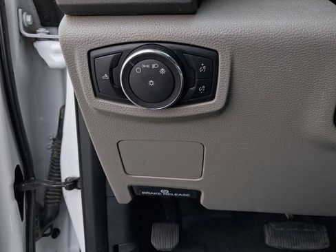Used 2019 Ford F250 XL w/ Power Equipment Group AWD/4WD image 15