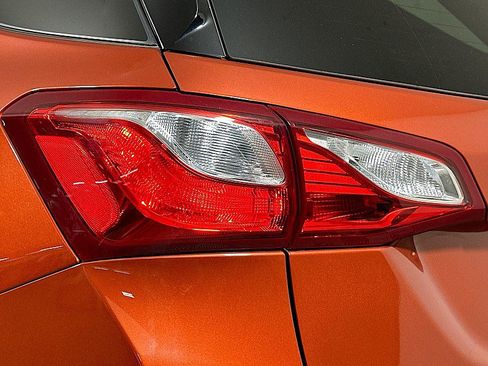 Used 2020 Chevrolet Equinox LS w/ LS Convenience Package image 23