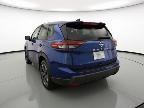 Used 2025 Nissan Rogue SV image 5